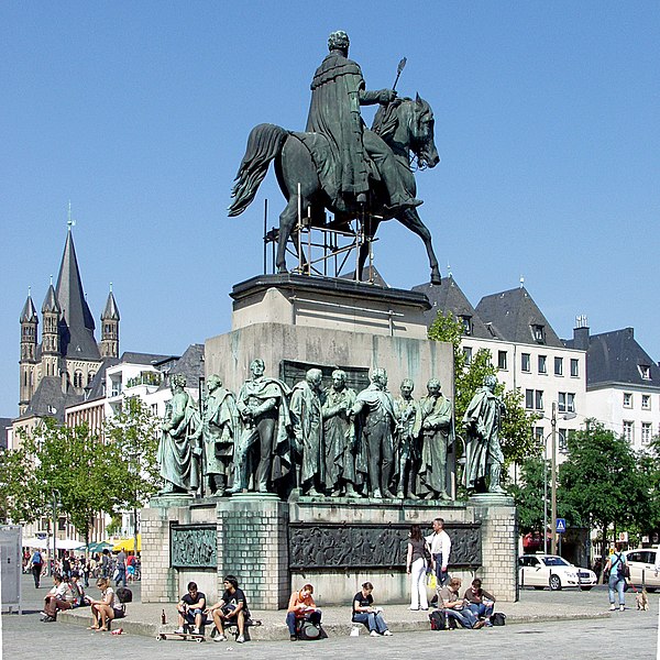 File:Standbild Heumarkt Köln - Gesamtansicht.jpg