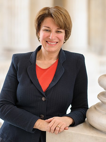 File:Amy Klobuchar, official portrait, 113th Congress (1).jpg