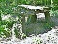 Dolmen dans le parc du château de Kernévez 2.