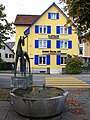 Die Einhorn-Skulptur am Lindenplatz in Dübendorf.