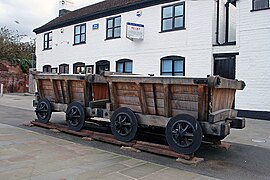 Replica plateway wagons