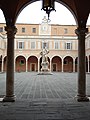 Palazzo Arcivescovile - cortile interno