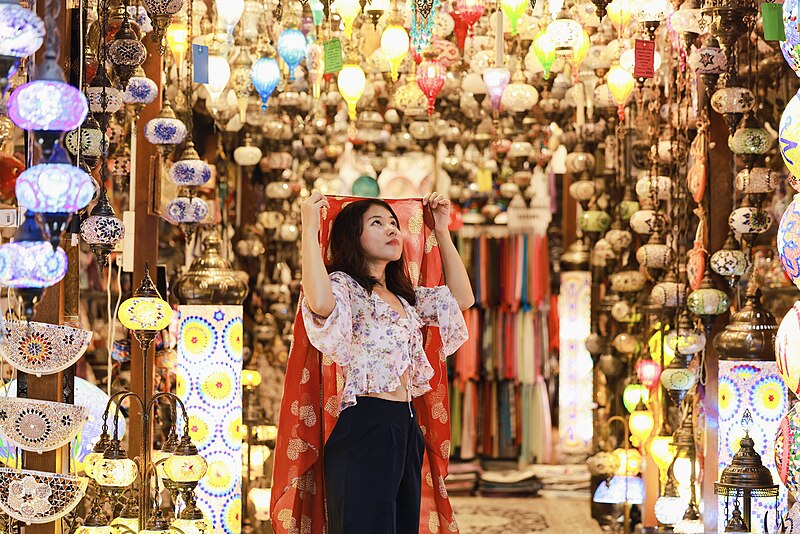 File:Admiring Turkish Lamps on Arab Street.jpg