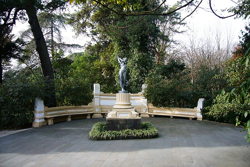 File:Sochi Arboretum statue.jpg