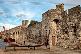 Arcades and Southampton city western wall