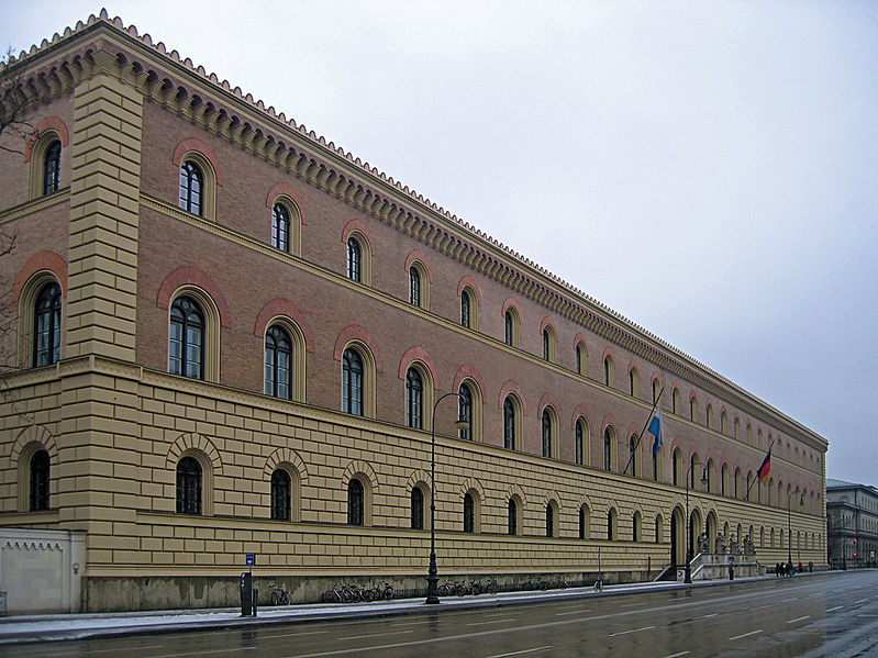 File:Bayerische Staatsbibliothek - München - Westansicht.jpg