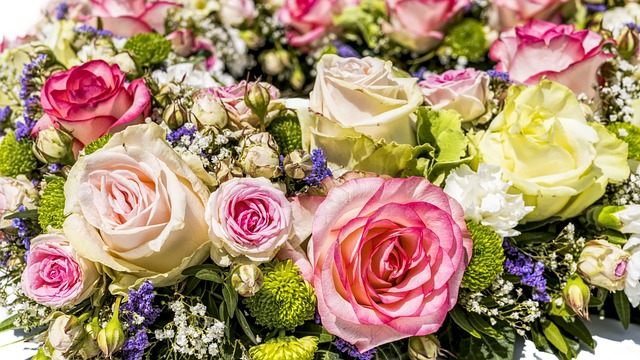 Astuces pour garder votre bouquet de roses plus frais plus long