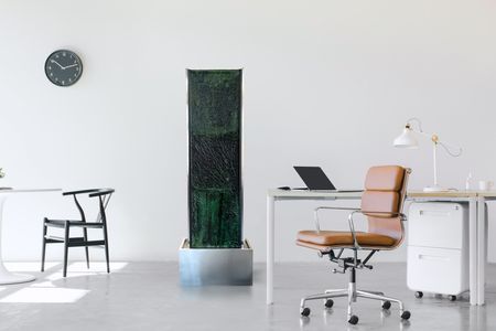 Die smarten Algenwände des Berliner Start-ups Solaga bringen saubere Luft ins Büro und ins Wohnzimmer.