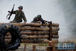 Под Киевом прошли  учения и испытания бронежилетов для армии 
