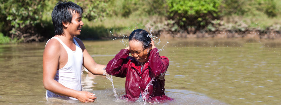 a beleiver is baptised