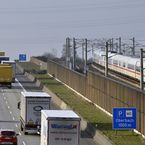 Deutschlands Wirtschaft kommt in Fahrt, die Fondsmanager weltweit lieben die Aktien des Landes.