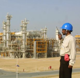 イラン、原油採掘拡大は続行
