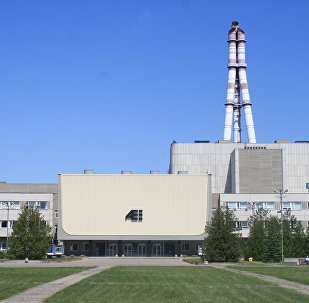 Главный вход и первый реактор ИАЭС