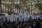 Manifestation contre les violences faites aux femmes, à l’appel du collectif féministe #NousToutes, à Paris, le 23 novembre.
