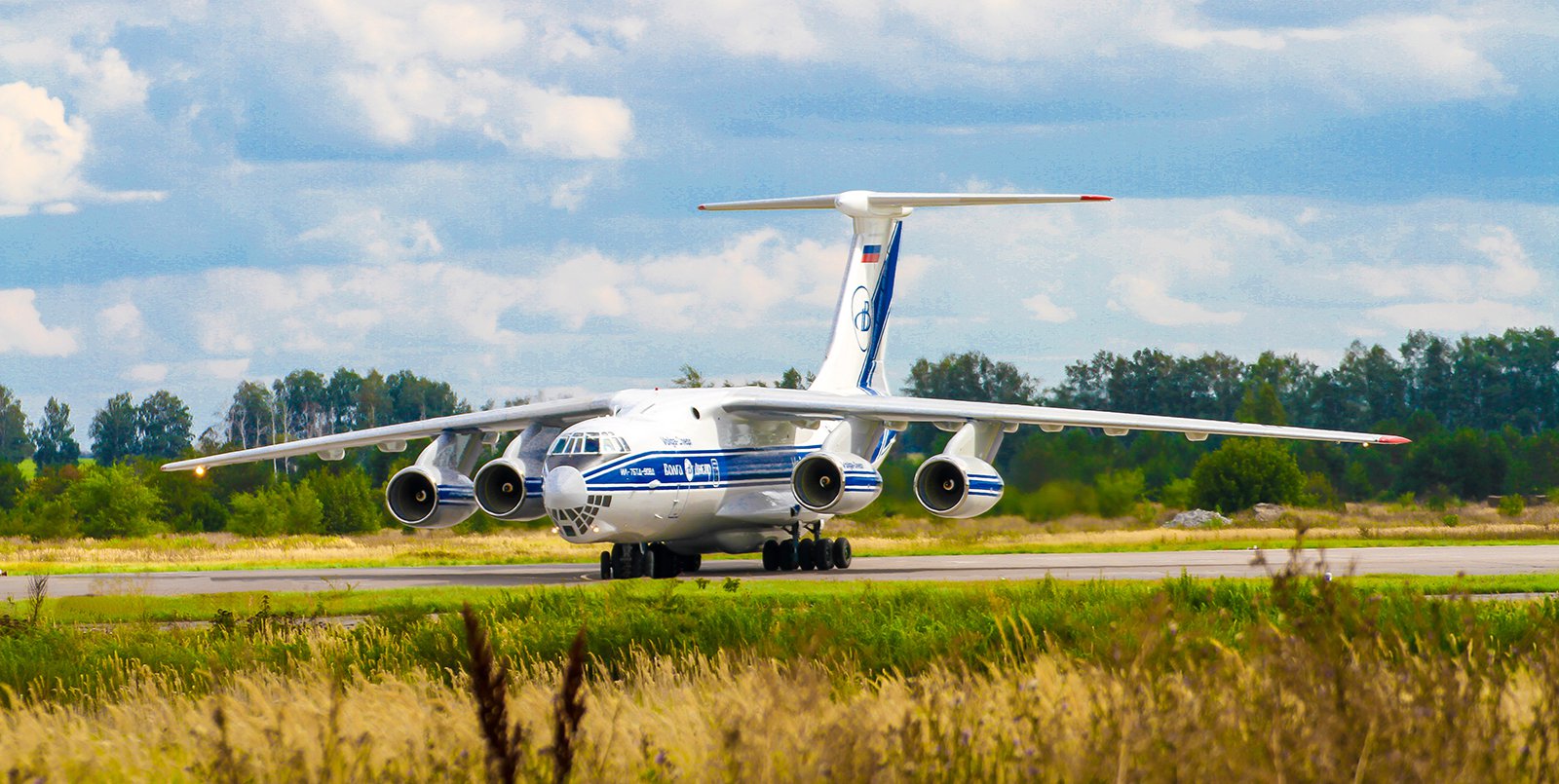 Самолет Ил-76ТД-90ВД с двигателями ПС-90А-76