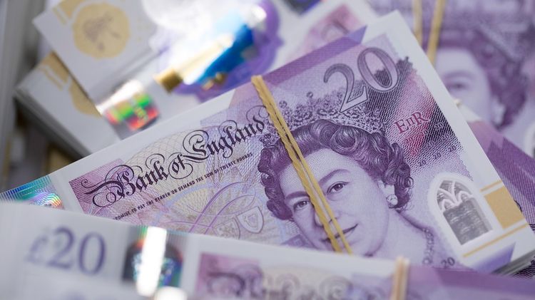 relates to Shed Excess British Pound Now, Strategist Bloom Says