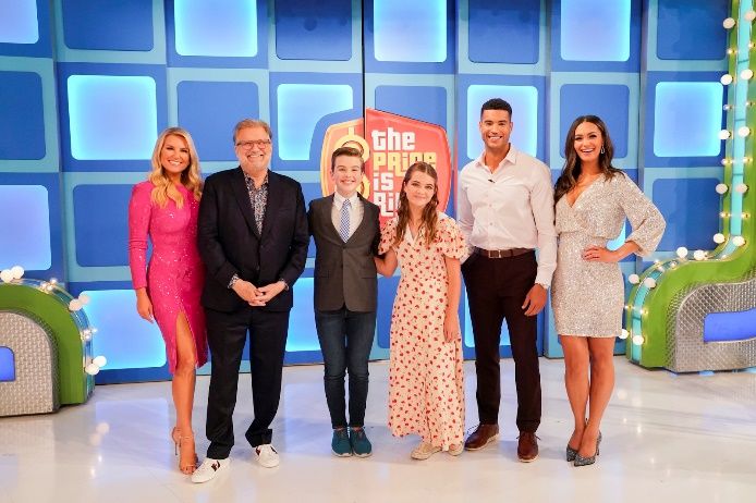 The Price is Right at Night with Iain Armitage and Raegan Revord