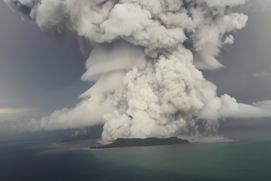 Во время извержения 15 января 2022 года вулкан Хунга-Тонга-Хунга-Хаапай выбросил в атмосферу огромное количество водяного пара