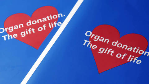 singer232_Leon NealAFP via Getty Images_organdonation