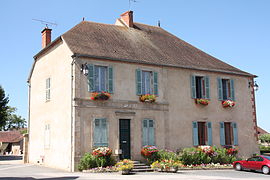 The town hall in Saint-Menoux