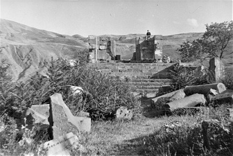 The ruins in 1947[80]