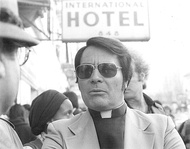 Manipulated content: an intentionally deceptive photoshopped image of Hillary Clinton over a 1977 photo of Peoples Temple cult leader Jim Jones