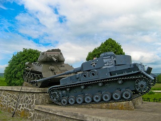 Pz.Kpfw. IV Ausf. J Монумент на месте боёв за Дуклинский перевал. Свидник. Словакия.