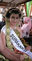 Javanese Surakarta bride in dhodot or Solo basahan royal wedding costume.