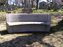 The grave of Michael Pupin in Woodlawn Cemetery