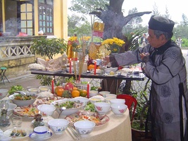 Tất Niên offering