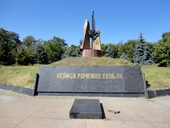 Monument dedicated to the soldiers who fell in World War II