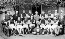 Equipos de las temporadas 1894-95 y 1896-97.