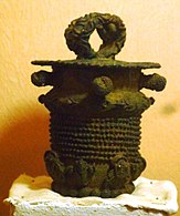 Bronze ceremonial pot; 9th century; from Igbo-Ukwu