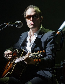 Bonamassa performing in 2013