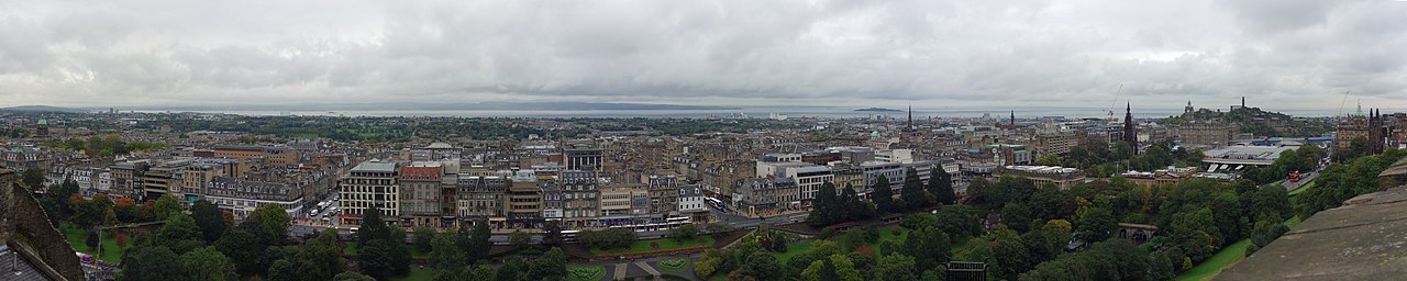  Panorama of Edinburgh from Edinburgh Castle, with the New Town in the centre and Calton Hill to the right