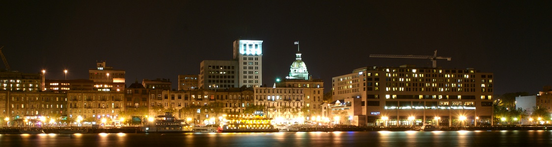 Panorama of the River Street district at night