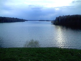 Пестовское водохранилище близ деревни Тишково