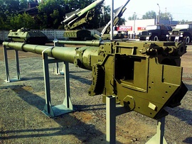 Пушка 2А46М-1 в музее компании ПАО «Мотовилихинские заводы»