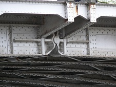 Springing point hinge (left) and crown hinge (right) on a three-hinged arch bridge in Namur, Belgium