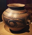 Jarrón pintado de la cultura Majiayao, final del período neolítico (3300 a 2200 a. C.)