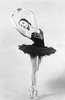 Alicia Alonso wearing a pancake tutu, 1955