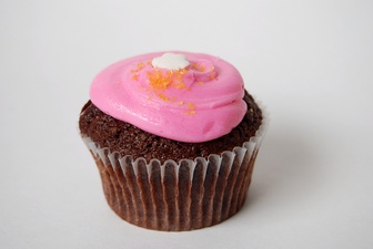 Pink is the color most commonly associated with sweet tastes