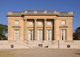 Façade of the Petit Trianon, Versailles, France, by Ange-Jacques Gabriel, 1764[63]