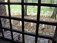 Vista del cementerio, desde el interior.