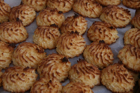 Golden brown cocadas.