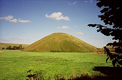 The two monuments of West Kennet Long Barrow and Silbury Hill were constructed in the nearby vicinity of Avebury several centuries before the henge was built.