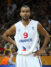 Tony Parker playing for the French national team