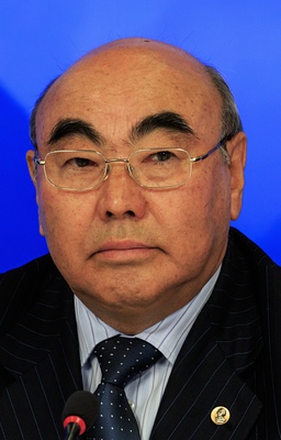 Аскар Акаев в 2016 году