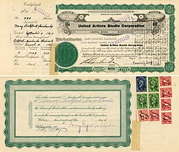 Сертификат United Artists Studio Corporation на 999 акций по 100 долларов каждая, выпущенная 4 сентября 1929 года Мэри Пикфорд-Фэрибэнкс и подписанная ею на обороте в оригинале (нижнее изображение)