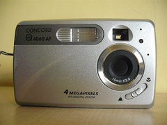 Early 21st century digicam with viewfinder